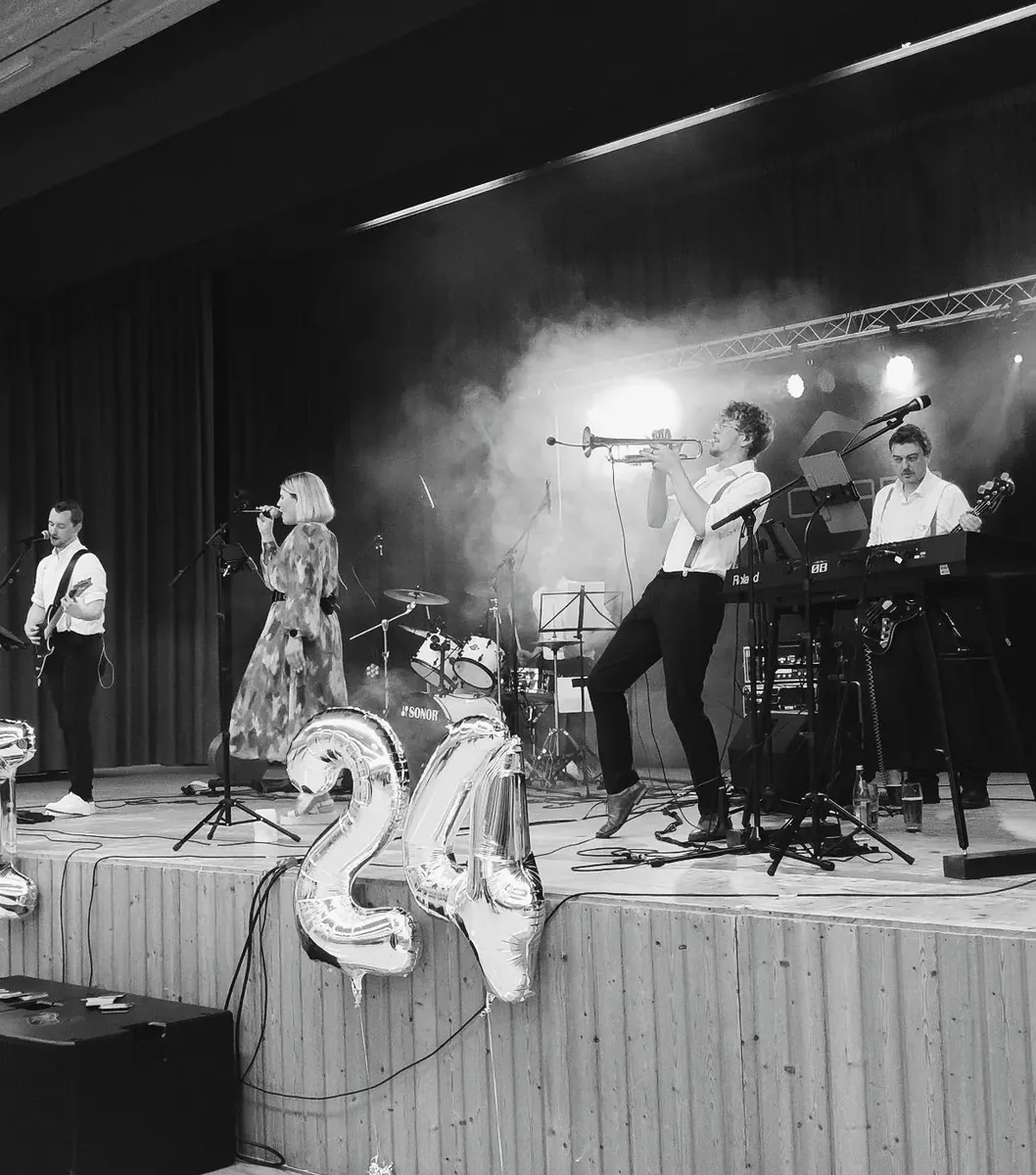 SíClaro live auf der Bühne